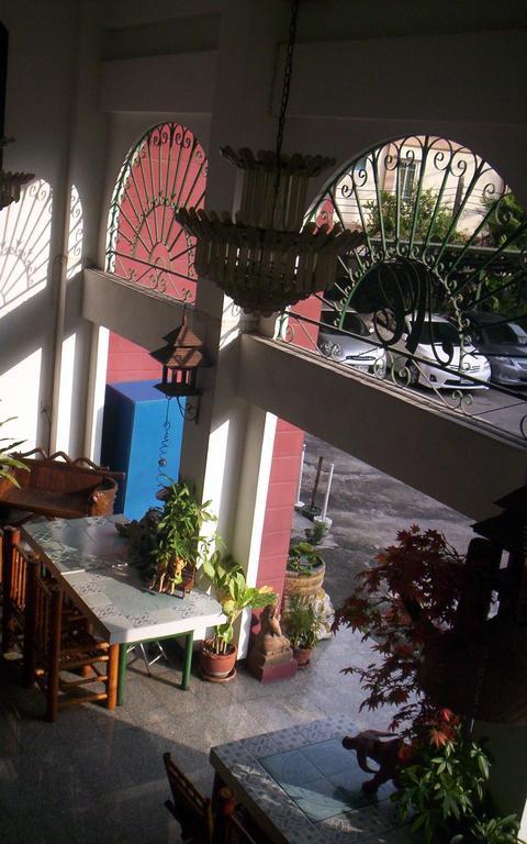Baankhunmae Apartment Bangkok Exteriör bild