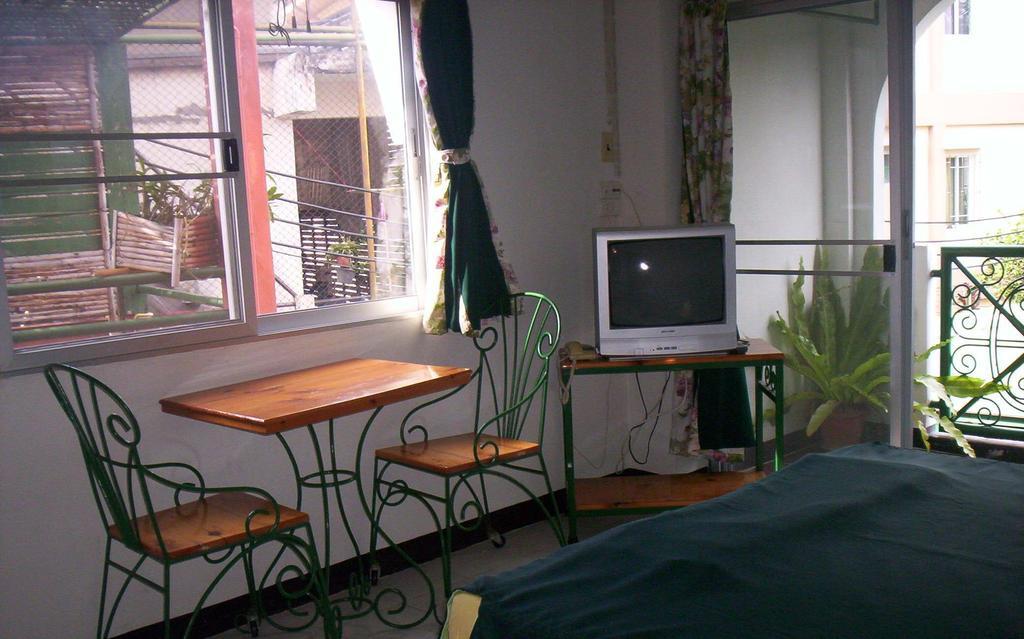 Baankhunmae Apartment Bangkok Rum bild