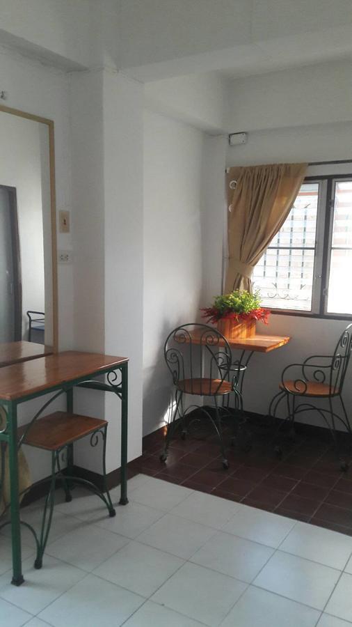 Baankhunmae Apartment Bangkok Exteriör bild